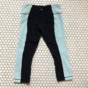 lululemon mint + black cropped leggings